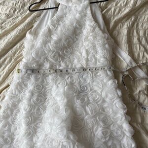 Lulu's white dress with flowers